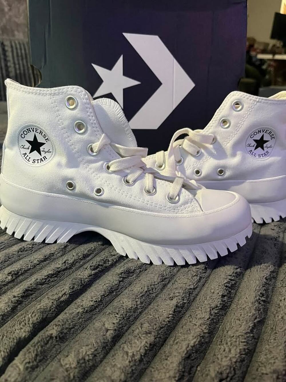 Converse Chuck Taylor All Star Lugged High Top Sneakers women’s 5 men 3